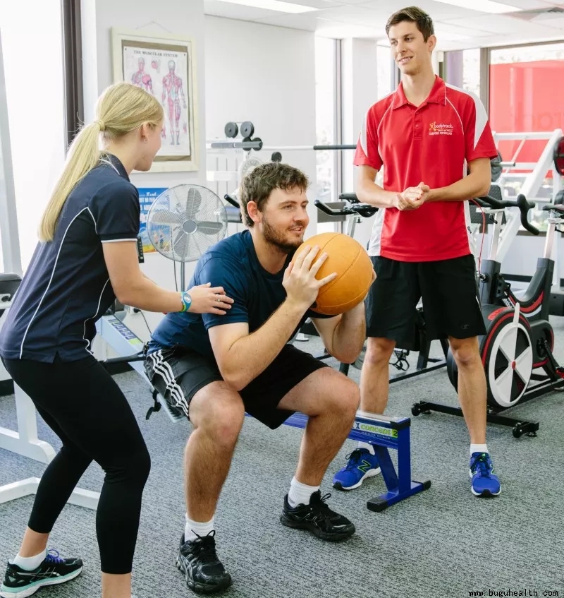 从线上问诊到全程守护：京东健康医生盛典揭秘互联网专科深度服务(图1)